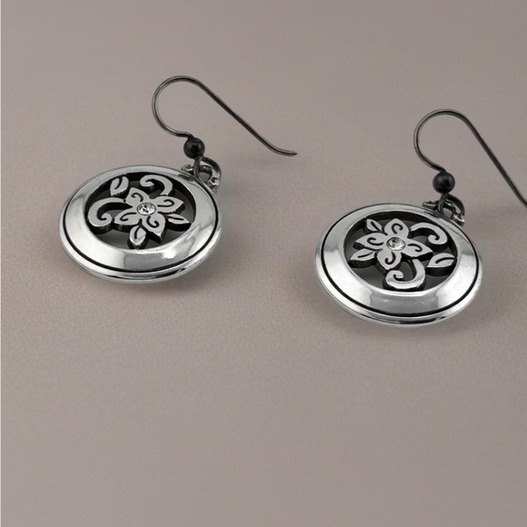 Brighton Elegant Silver Floral Earrings Silver Plated round earrings. - Picture 1 of 5